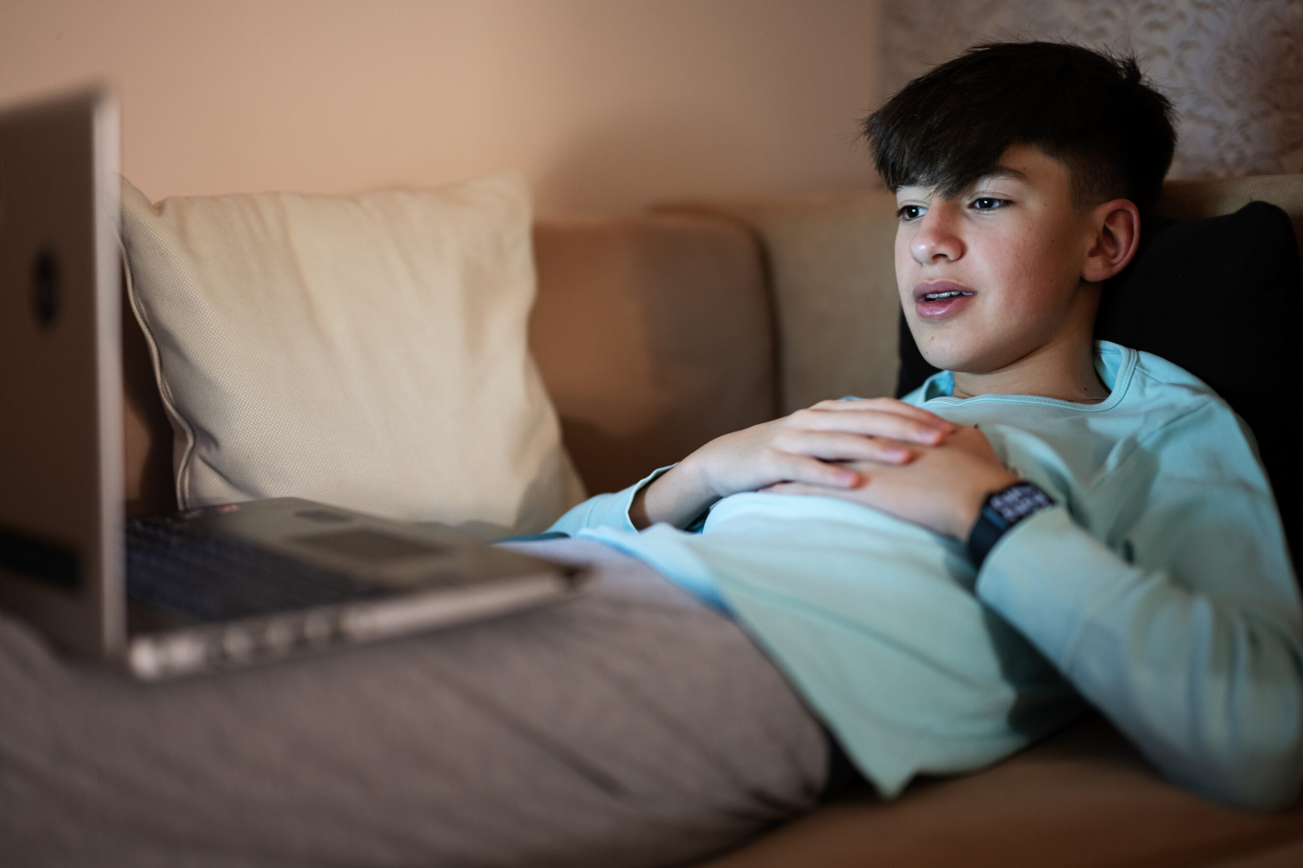 Cómo influye la pornografía en la percepción del sexo entre adolescentes